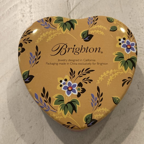 Brighton tin floral heart box - Picture 2 of 6
